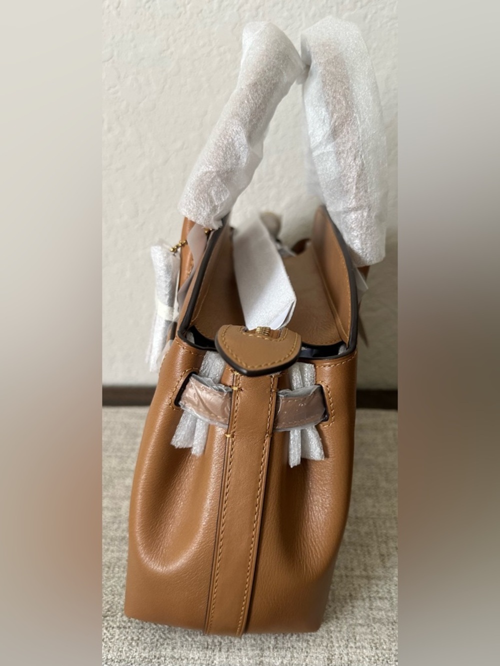 Coach Soft Empire Carryall 28 - Picture 5 of 15